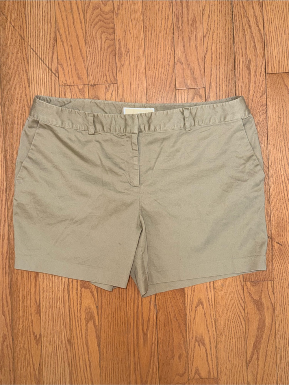 Michael Kors Women’s Beige Shorts Size 10